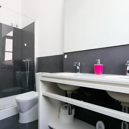 بيت شباب Guest